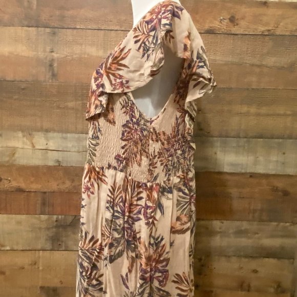 Vintage America Beige Floral Print Smocked Flutter Sleeve Top Size M NWT - Picture 2 of 11